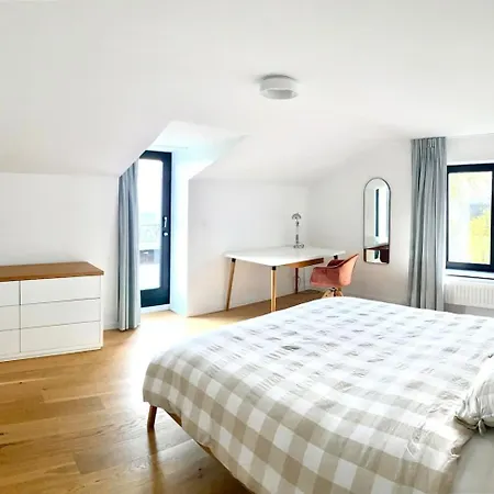 View, Jacuzzi & Pool Table